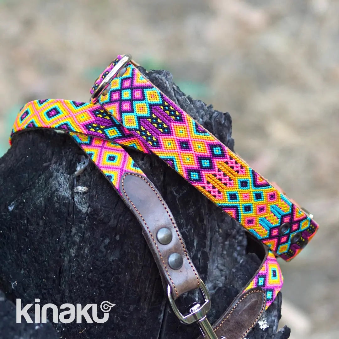 KINAKÚ - Collier tissé à la main, unique KINAKÚ